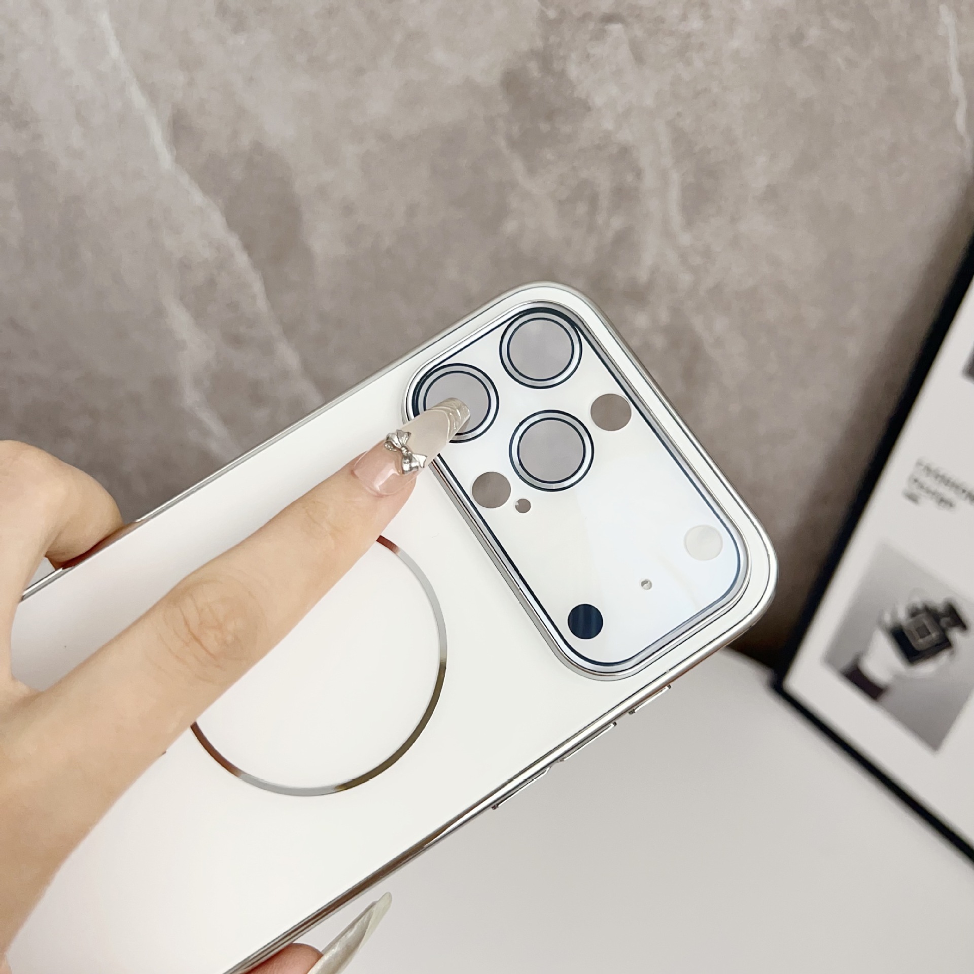 Electroplated Fine Magnetic Laser Large-View Window Drop-Resistant Protective Case - Image 2