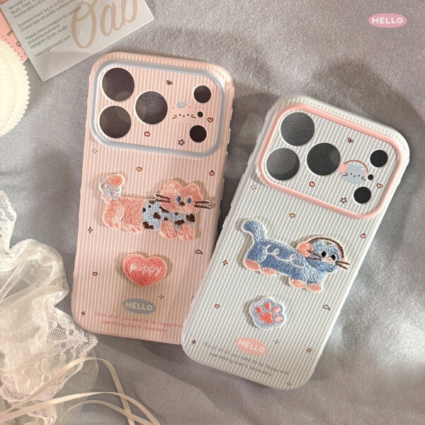 Shatter-Resistant Colored Striped Cat Phone Case